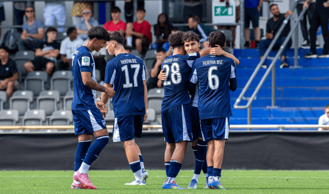 LOL投注-里程碑夜！费耶诺德再遭质疑，德国杯赛前刷纪录，引发热议，球队文化再被提及的简单介绍